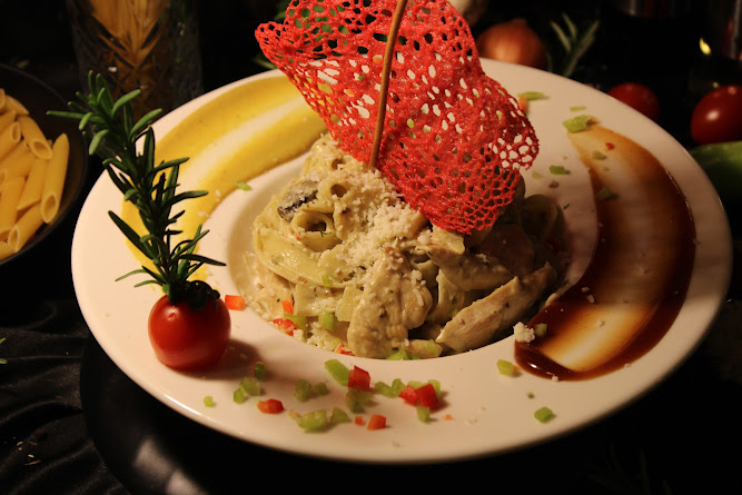 FETTUCHINE ALFREDO
